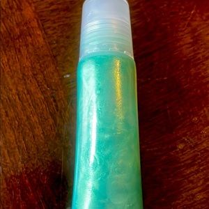 Lip gloss